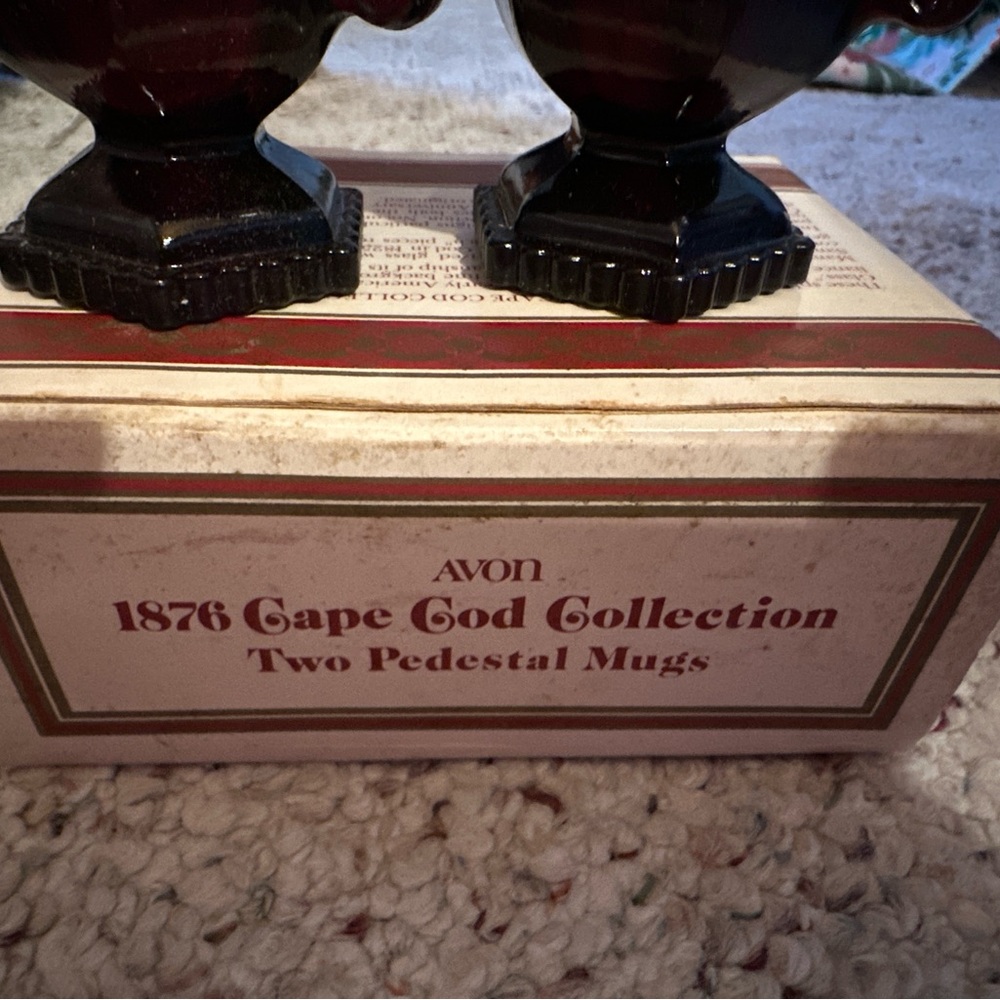 Set of 2 Cape Cod collection Avon mugs - Picture 2 of 3